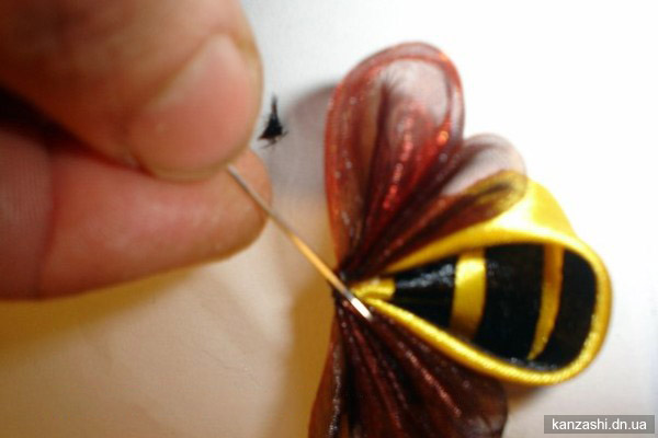 пчелка канзаши